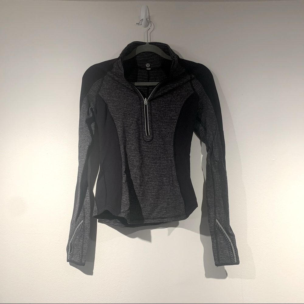 Lululemon reversible long sleeve 3/4 zip, size 6